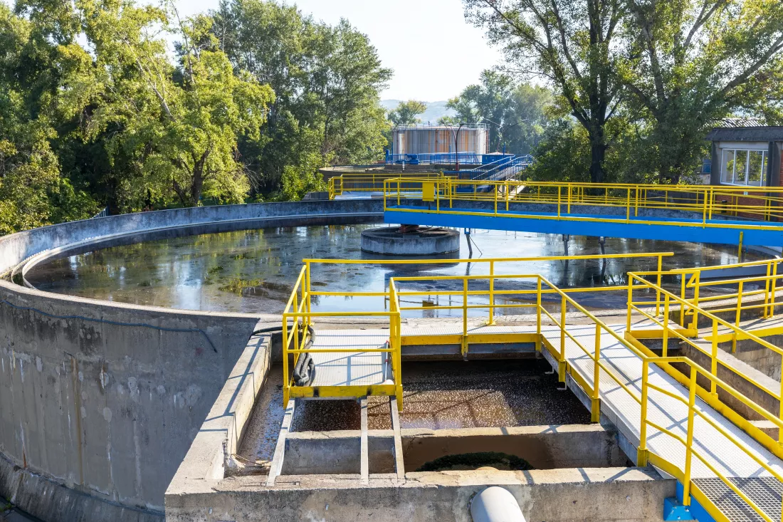 wastewater-sewage-treatment-plant-water-recycling-center