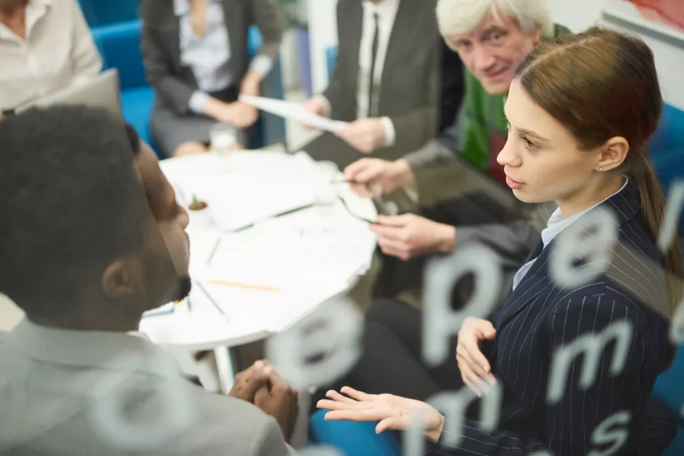 multi-ethnic-people-business-meeting
