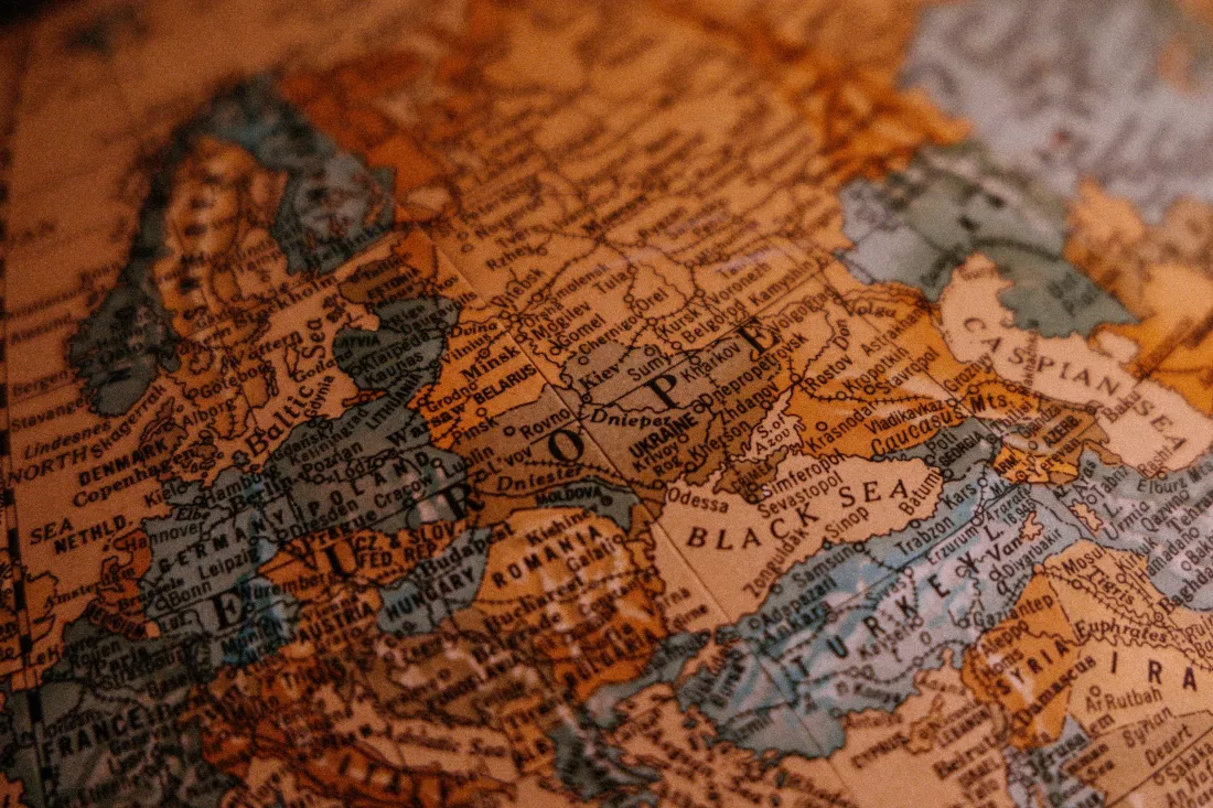 hans-isaacson-76Ykjp0J7SA-unsplash