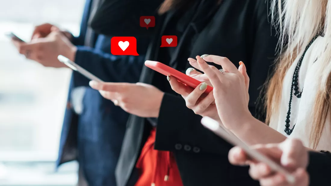 digital-marketing-like-feedback-business-people