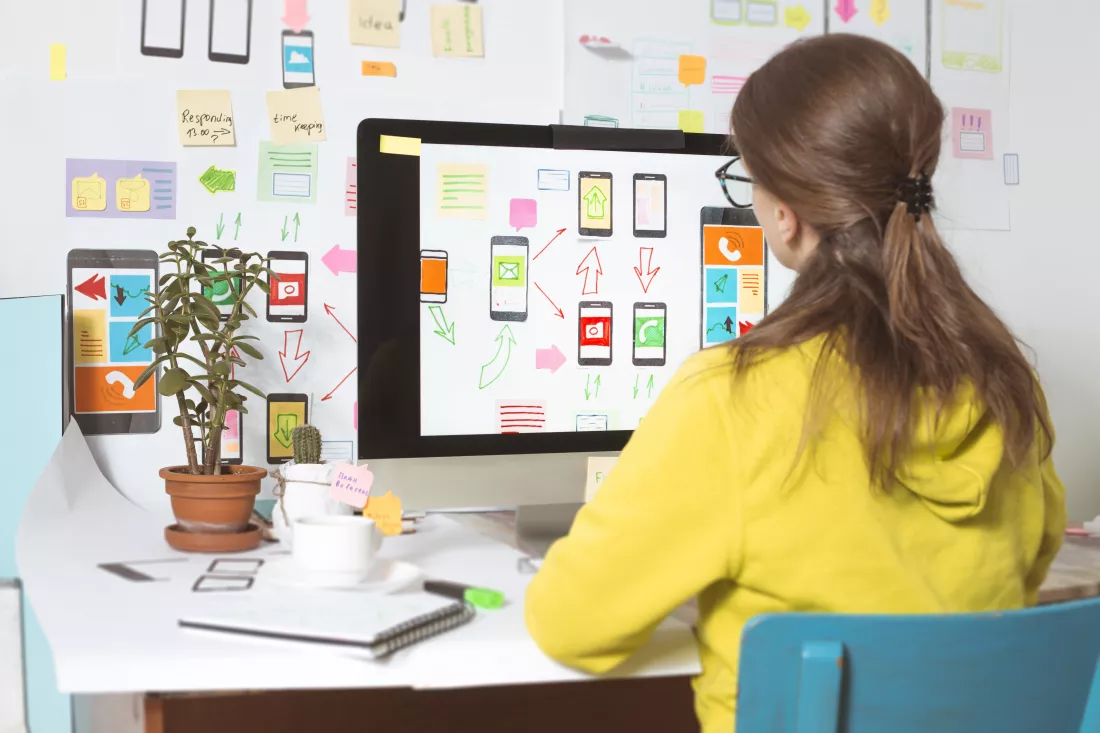 web-designer-user-interface-development-applications-mobile-phones