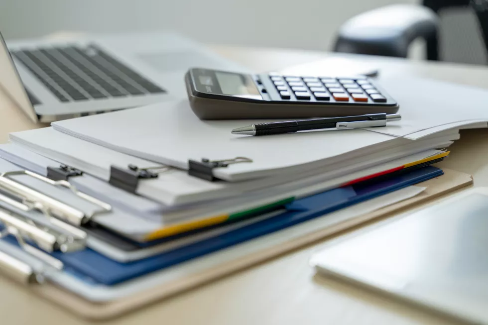 businessman-documents-business-report-papers-job-succes-analyze-document-plans