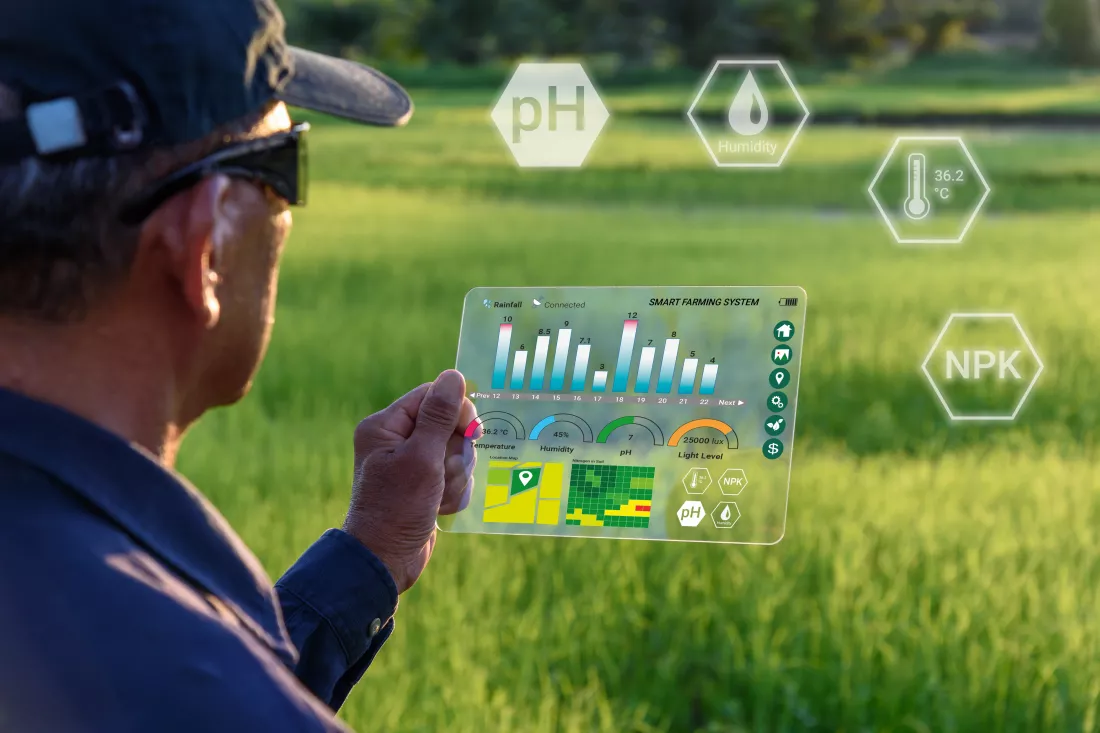 free-picture-farmer-maintain-planting-through-technologies