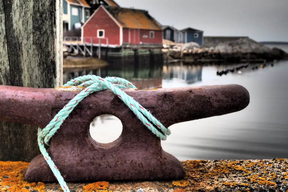 close-up-rope-beach-by-building