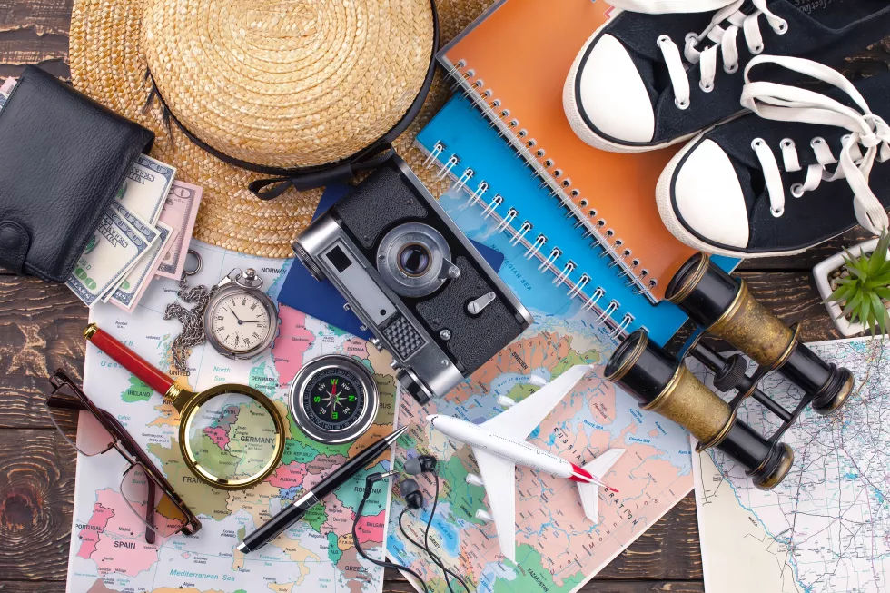 travel-items-accessories-table