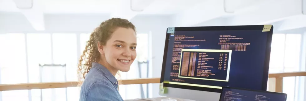 Web-Application-Developer-test-mloda-programistka-tworzy-strone-internetowa