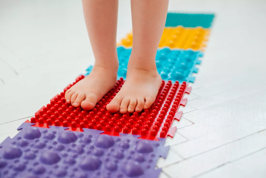 toddler-baby-foot-massage-mat-exercises-legs-orthopedic-massage-carpet-prevention-flat-feet-hallux-valgus