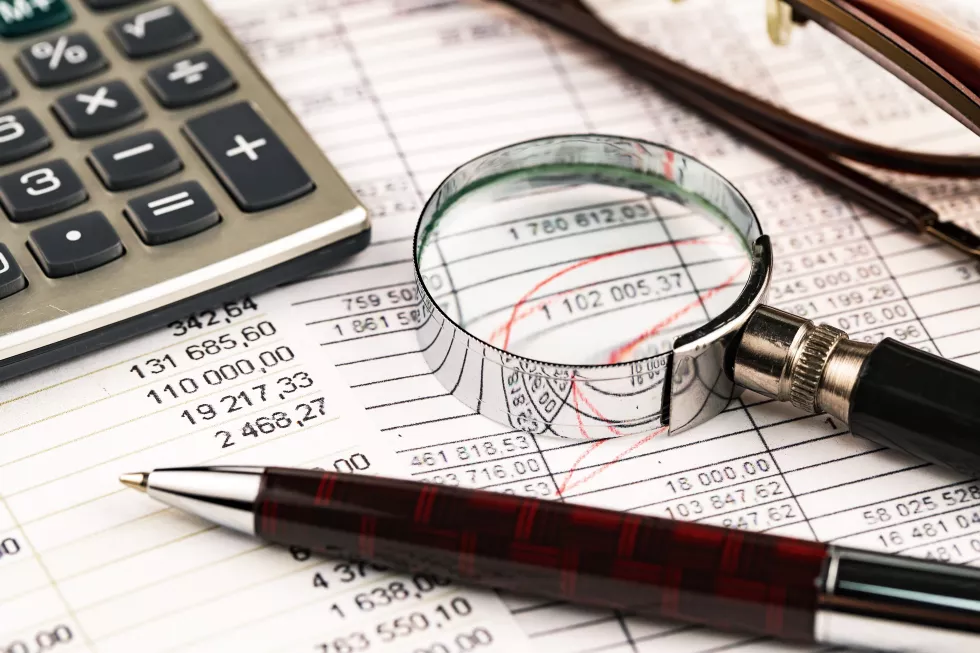 accessories-doing-business-office-table