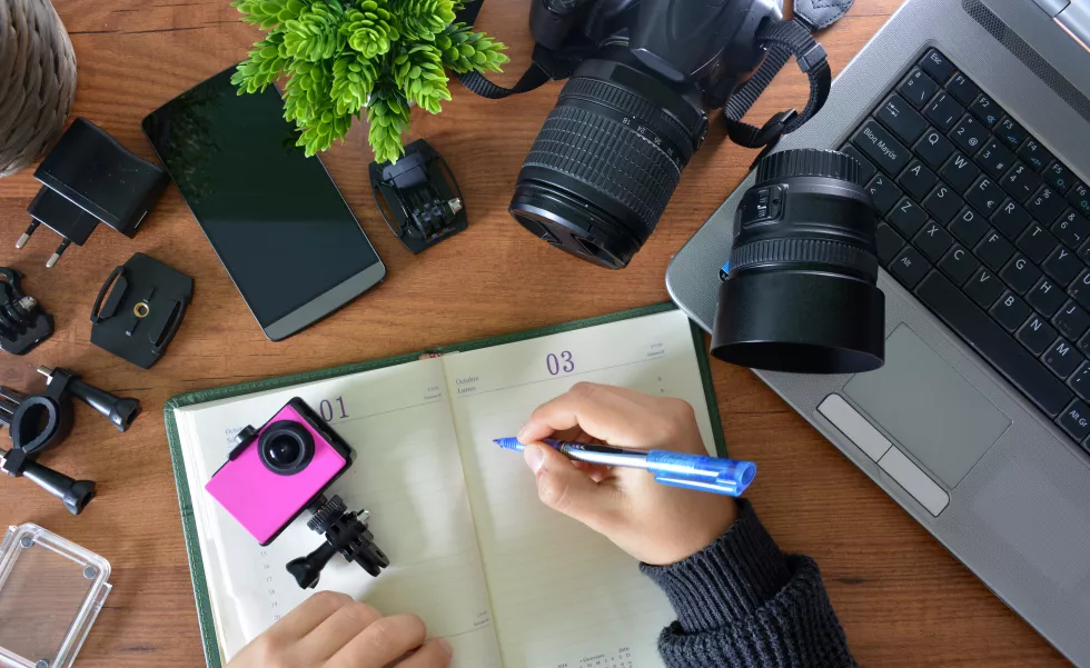 camera-s-action-with-their-accessories
