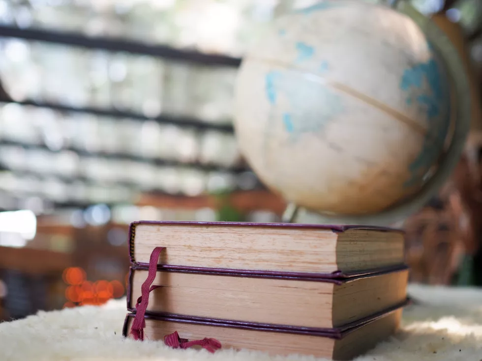 close-up-book-table