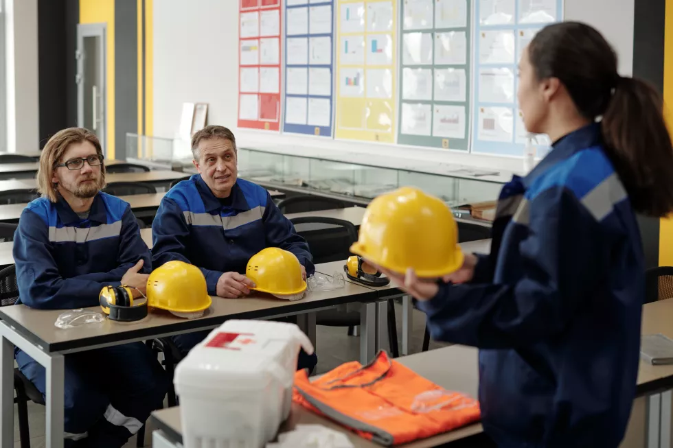 Edukacja i zarządzanie bezpieczeństwem i higieną pracy