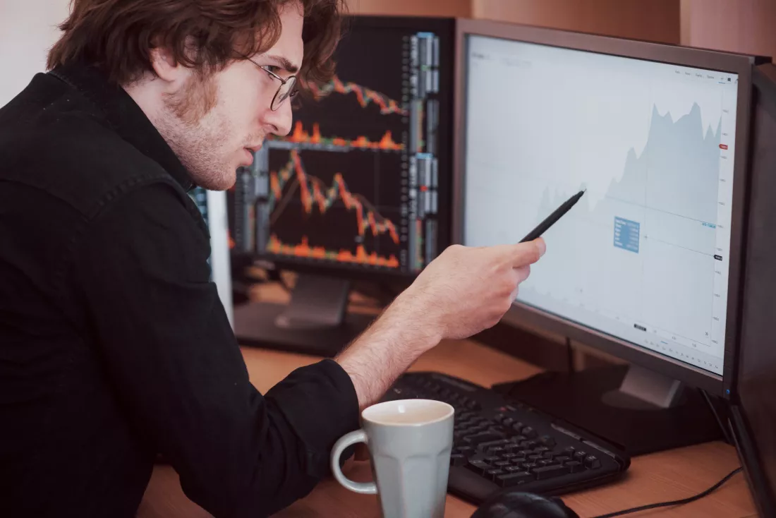 Analityk rynku finansowegov