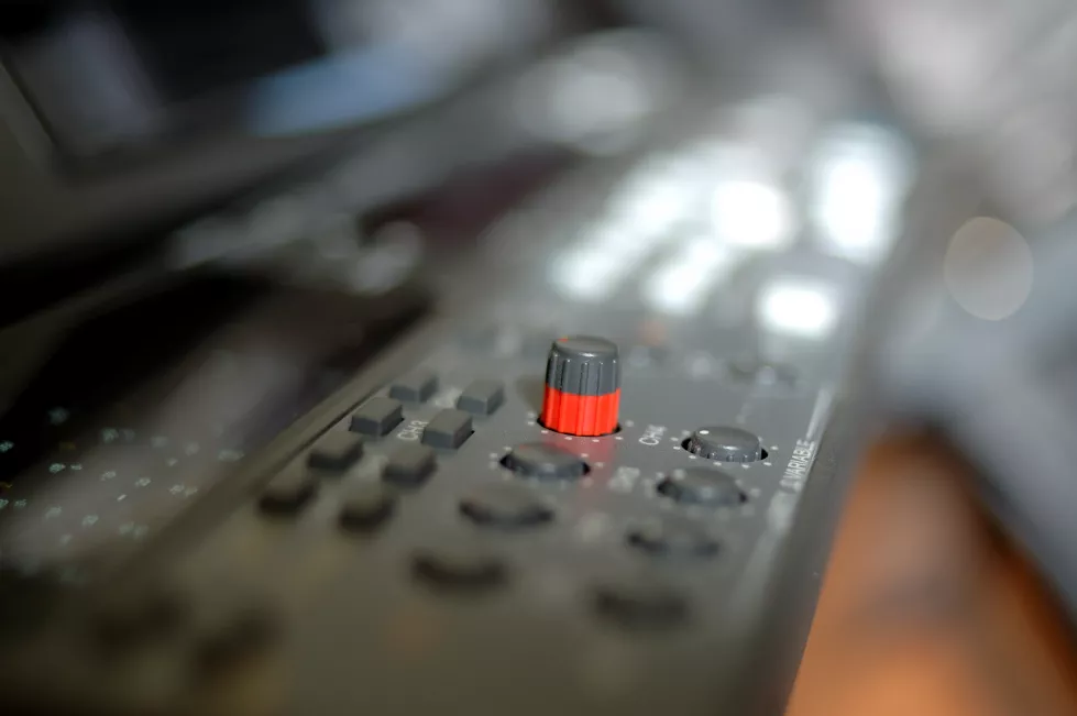 knob-videocassette-recorder