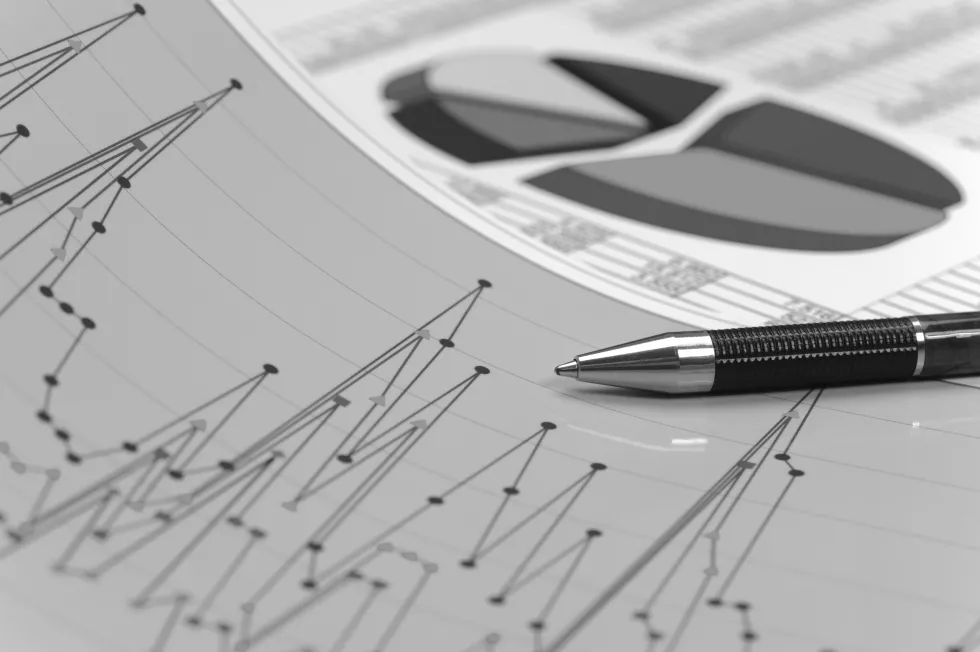 high-angle-view-pen-table