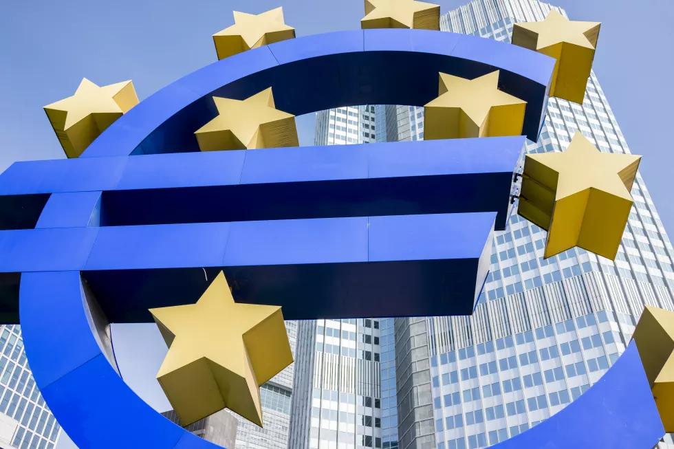 euro-symbol-frankfurt