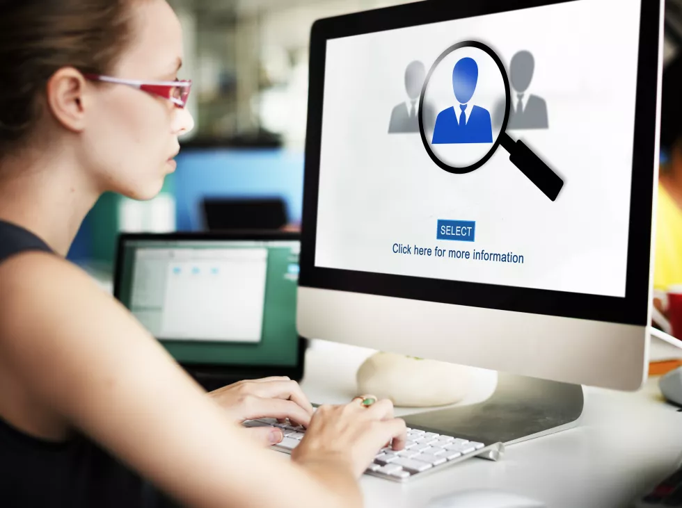 Social media PR i face-checking