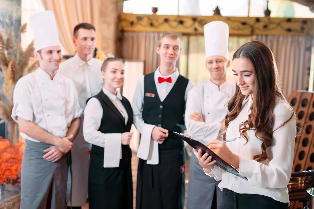 Zarządzanie w branży HoReCa (Hotel, Restauracja, Catering)v