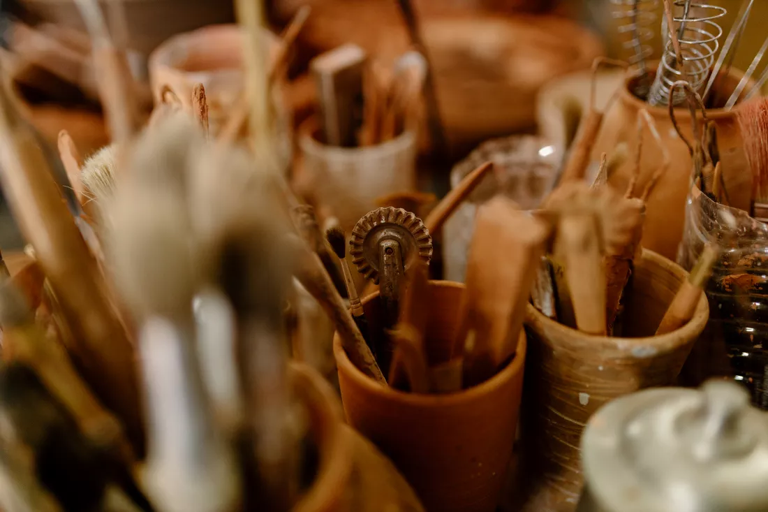 artisan-working-with-clay