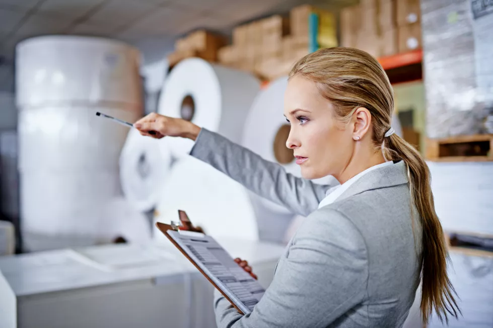 warehouse-manager-woman-with-clipboard-business-working-as-employee-corporate-company-storage-staff-female-person-with-checklist-inventory-logistics-packaging-store
