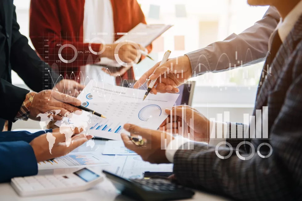 financial-report-data-business-operations-balance-sheet-income-statement-diagram-as-fintech-conceptbusiness-team-meeting-digital-tablet-computer-laptopxaxa