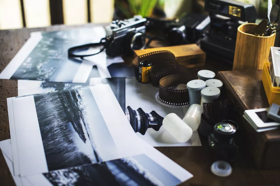 closeup-retro-film-camera