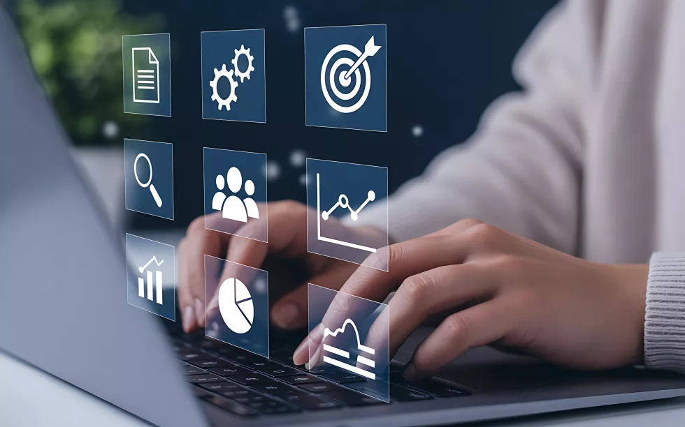 digital-business-management-data-analytics-laptop