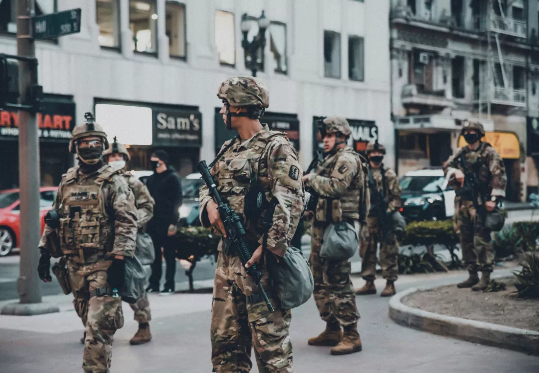 sean-lee-hDqRQmcjM3s-unsplash